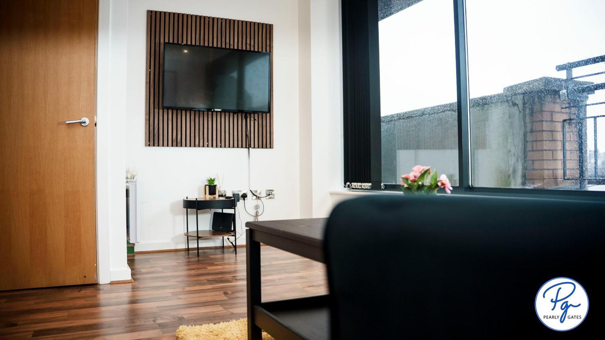 Penthouse - Amazing City Skyline Views - Balcony - Free Extra 2 Hours - Free Parking - Utilita Arena - Bullring Shopping - New St Station- Super King Size Bed Birmingham Buitenkant foto